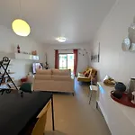 Daire 5b Sra Da Rocha - Casas & Papeis *