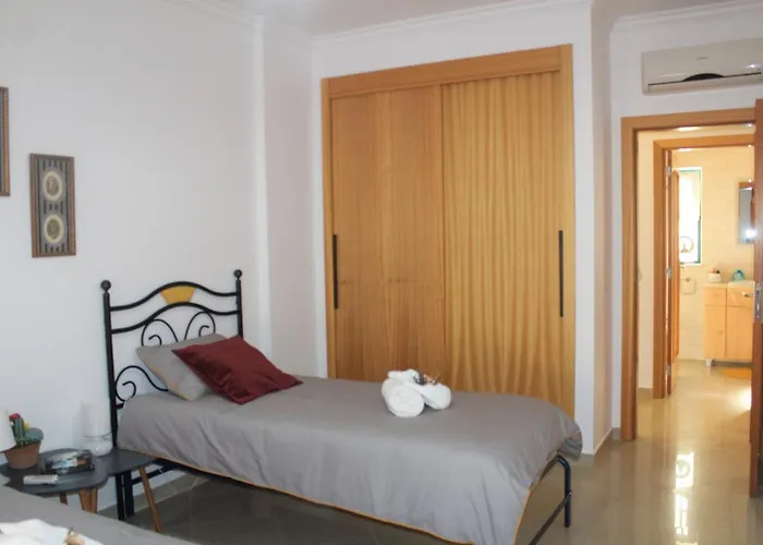 5b Sra Da Rocha - Casas & Papeis Apartment *