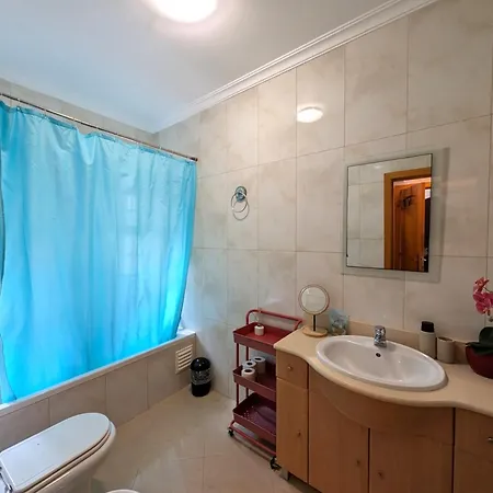 Apartment 5b Sra Da Rocha - Casas & Papeis